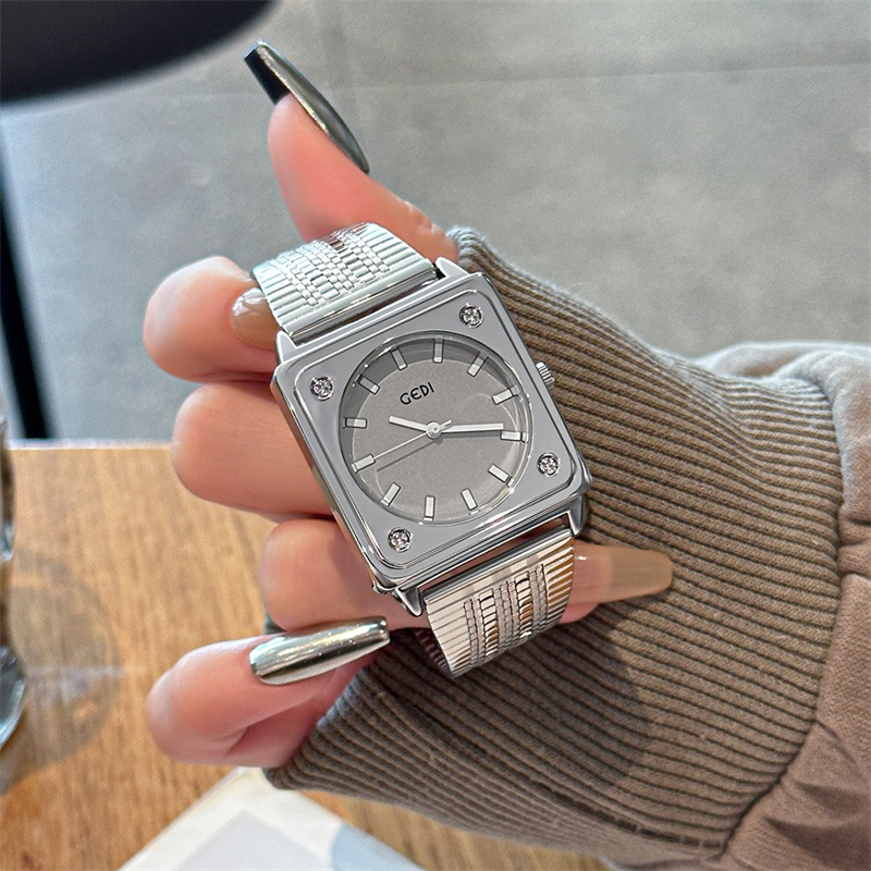 Luxury Watch Gift For Her - Minimalist, Şık, Eşsiz Kare Kadranlı, Çelik