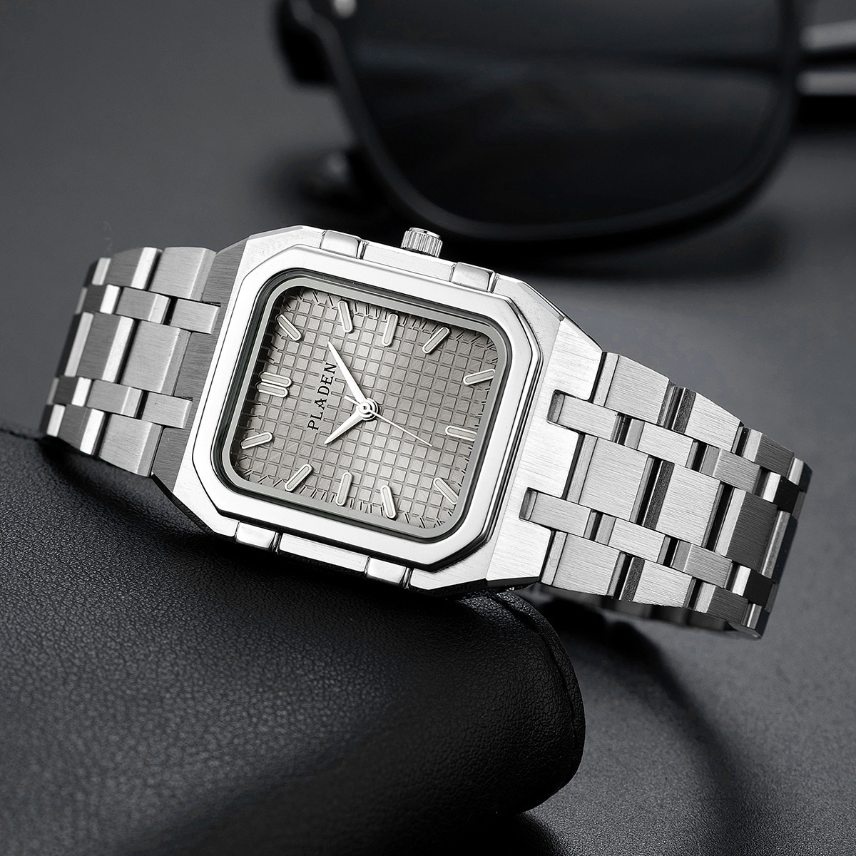 Lüks Marka Mavi Kadran Adam Yü - Luxury Watch Maker incelemesi ve fiyatı